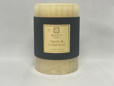 10CM X 7.5CM VANILLA AND SANDLEWOOD PILLAR CANDLE