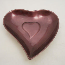 LOGANBERRY HEART SHAPED LACQUERED PLATE