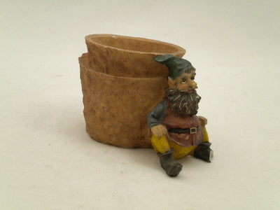 4 ASST. 4" SITTING GNOME WITH PLANTER