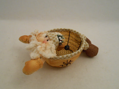 ASST. SANTA/BEAR/SNOWMAN BASKET